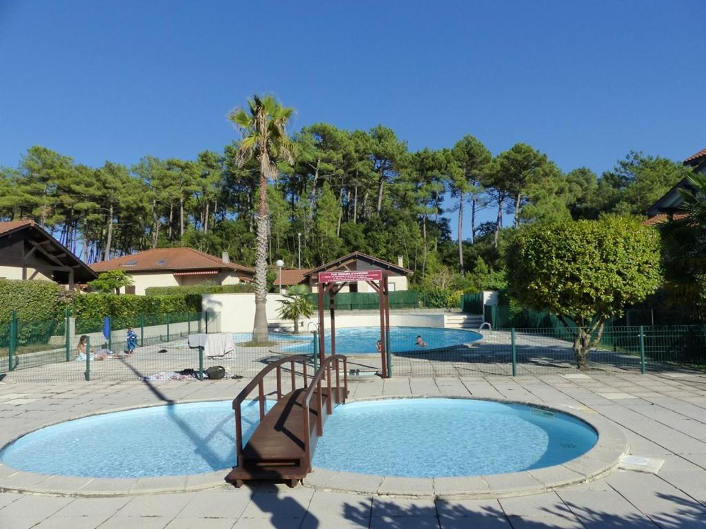 CAPBRETON Résidence LE BOSQUET AUX ECUREUILS Villa avec piscine en copropriété Esterno foto